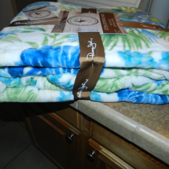 Panama Jack Tropical Floral Print Ultra Plush Throw Blanket 90" x90"📦⌚🏃🏻💨⚡🚚 - Picture 10 of 16